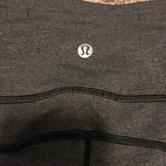 Lululemon cropped leggings - Picture 3 of 6